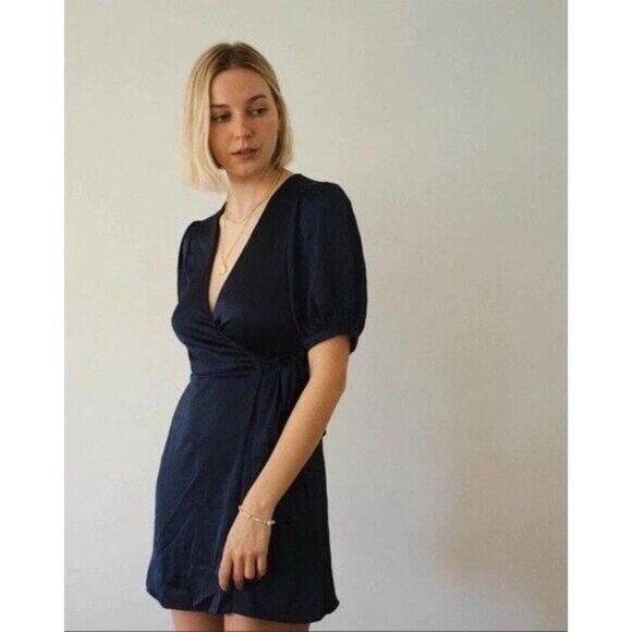 ARITZIA WILFRED Free Lune Classy Navy Blue Satin Puff Sleeve Wrap Dress Medium - Picture 1 of 13